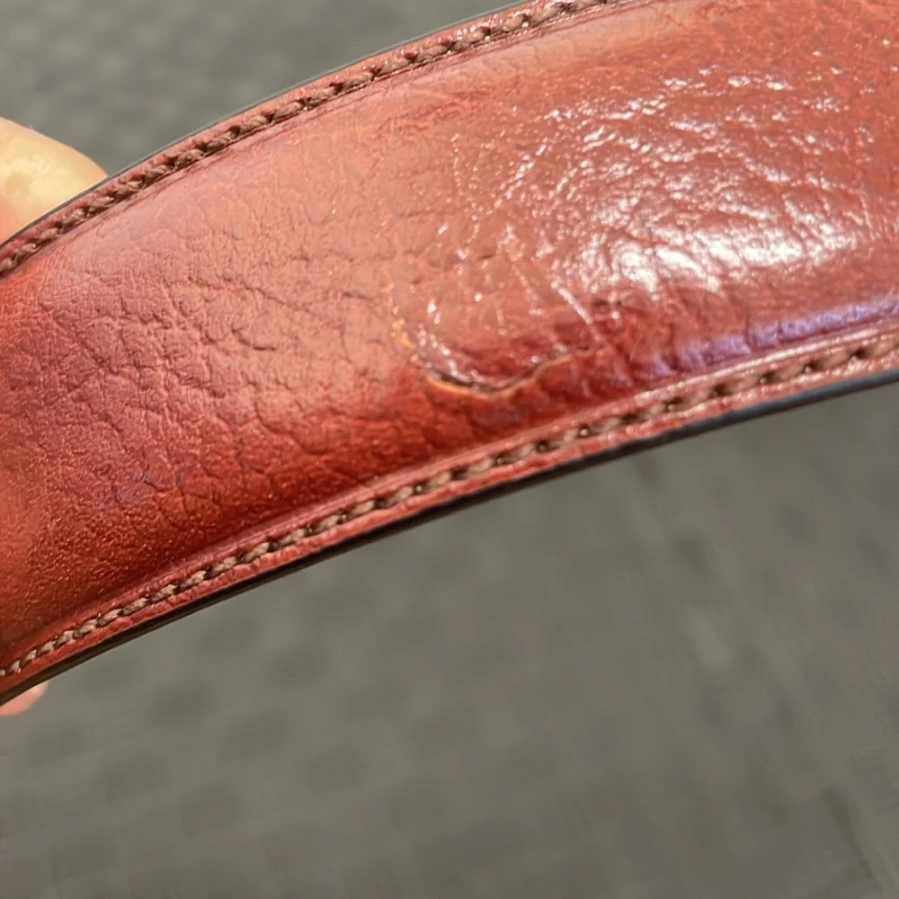 Round tree & Yorke brown full grain cowhide belt sz 48 one inch thick